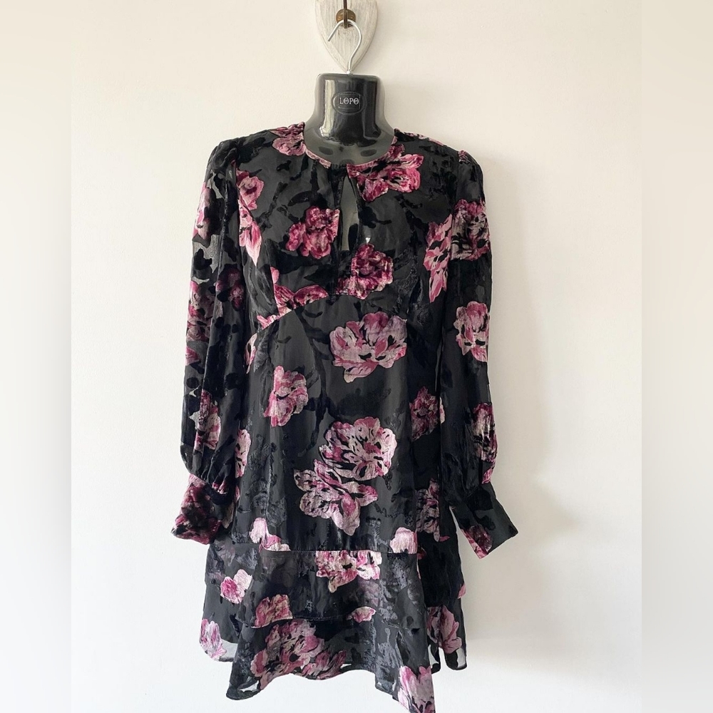 Forever New Burnout Velvet Dress - Picture 5 of 9